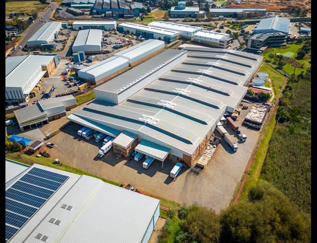 19,294M² FACTORY TO LET IN JET PARK